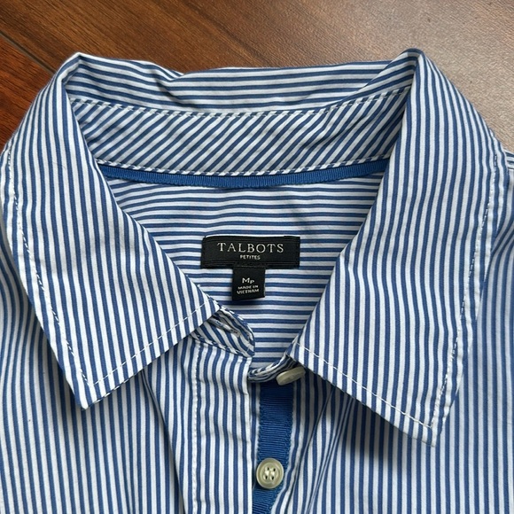 Talbots Women’s Blue/WhiteStripped Button Down Collared Shirt Size Medium Petite - Picture 2 of 5
